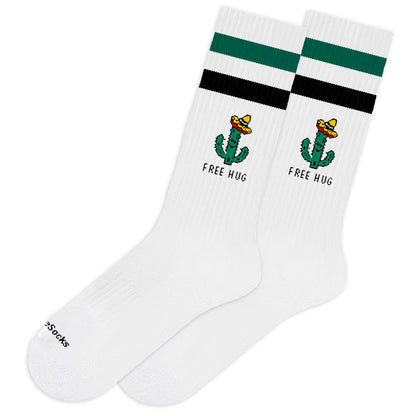 Calcetines altos blancos de algodón con rayas verdes y negra de la bandera de Extremadura y diseño de cactus con frase Free Hug